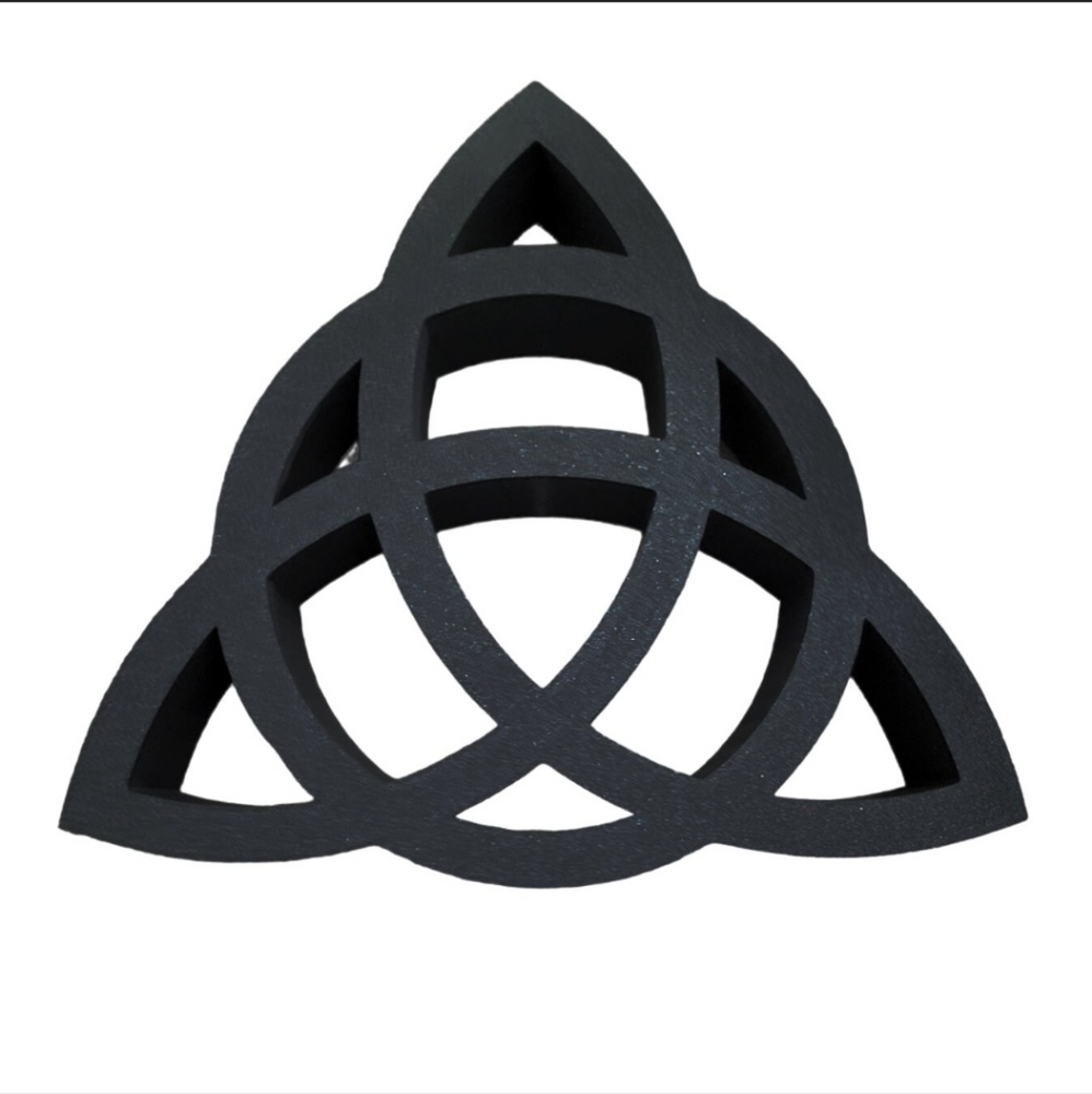 Trinity Knot Crystal Shelf - Picture 2 of 3